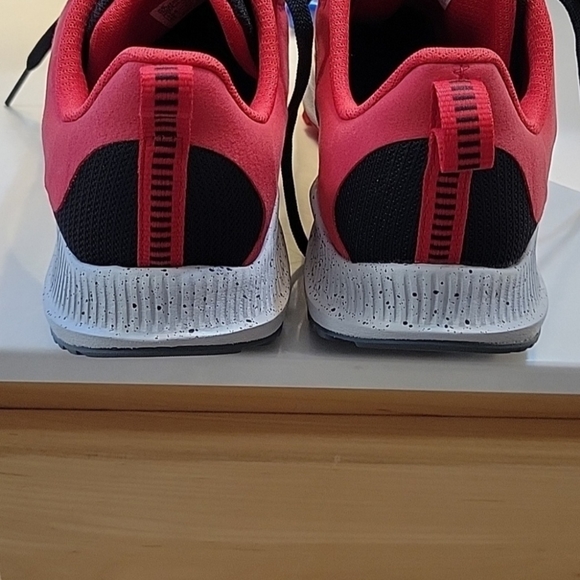 New Balance Men's Athletic Shoes - Picture 7 of 8